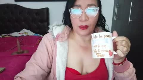 Snapshot of grace_mature_milf chatting on June 2026 11:47:01 AM grace_mature_milf online show from June 2026 11:47:01 AM