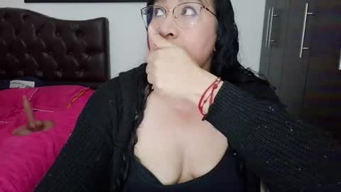 Snapshot of grace_mature_milf chatting on June 2026 11:27:02 PM grace_mature_milf online show from June 2026 11:27:02 PM