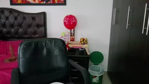 Snapshot of grace_mature_milf chatting on June 2026 11:57:01 AM grace_mature_milf online show from June 2026 11:57:01 AM