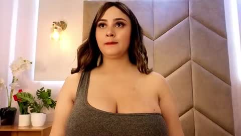 Snapshot of gracebluel chatting on July 2026 04:37:01 AM GRACE online show from July 2026 04:37:01 AM