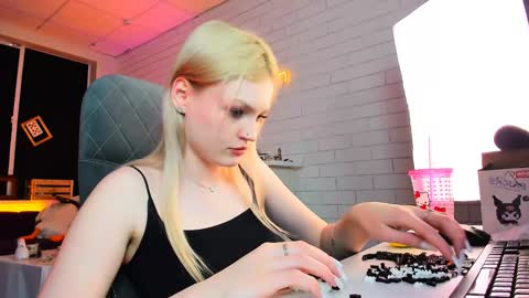 Grace Glamour online show from January 2025 11:36:02 AM