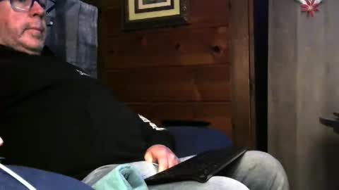 granitebuckeye1969 online show from November 2025 01:19:02 AM