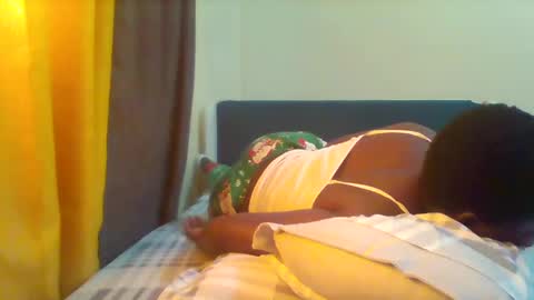 Snapshot of grannylover_ chatting on February 2025 12:36:02 PM grannylover_ online show from February 2025 12:36:02 PM