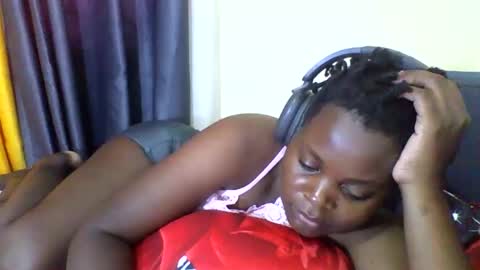 Snapshot of grannylover_ chatting on October 2025 06:01:02 AM grannylover_ online show from October 2025 06:01:02 AM