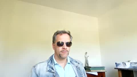 Snapshot of grattitude chatting on November 2025 10:31:02 PM grattitude online show from November 2025 10:31:02 PM