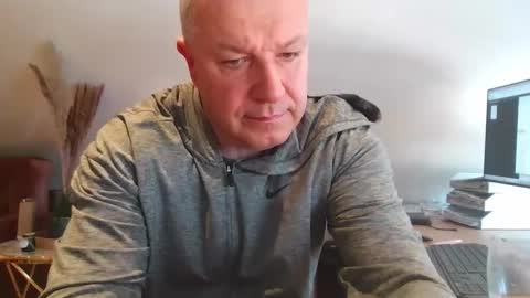 grau197077 online show from March 2026 10:19:01 AM