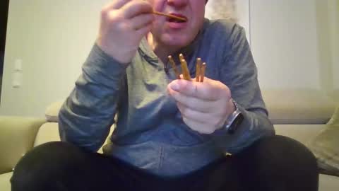 grau197077 online show from March 2026 10:53:01 PM