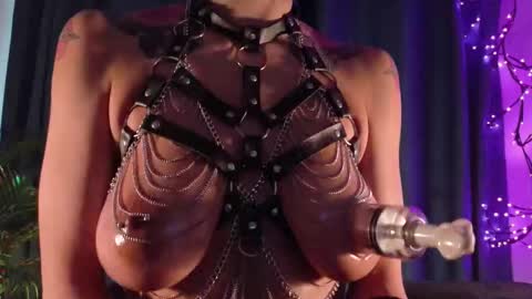 grayce blossoms24 online show from January 2026 10:26:01 PM