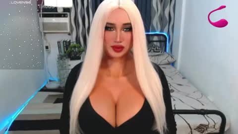 PAULATHEONE online show from April 2026 08:17:01 AM