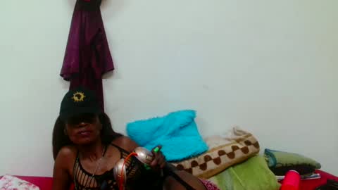 Snapshot of greatnipplesxx chatting on December 2024 10:13:01 PM greatnipplesxx online show from December 2024 10:13:01 PM