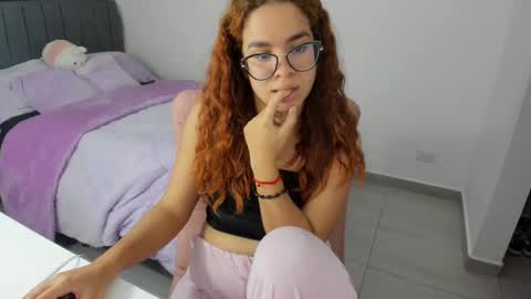 GreciaRuiz online show from March 2025 05:56:01 PM