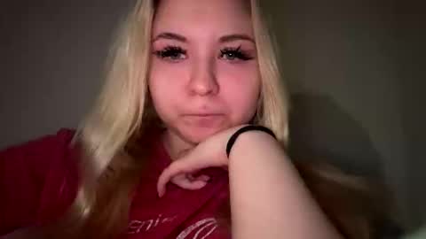 Lina 3 online show from March 2026 05:39:01 PM
