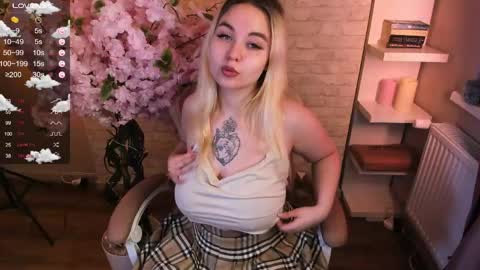 Lina 3 online show from May 2026 01:30:02 PM