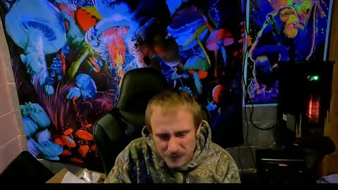 Snapshot of greenlungs8195 chatting on December 2024 06:42:02 AM Greenlungs8195 online show from December 2024 06:42:02 AM