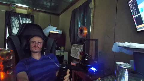 Snapshot of greenlungs8195 chatting on October 2025 07:44:02 PM Greenlungs8195 online show from October 2025 07:44:02 PM