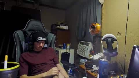 Snapshot of greenlungs8195 chatting on October 2025 02:51:02 PM Greenlungs8195 online show from October 2025 02:51:02 PM