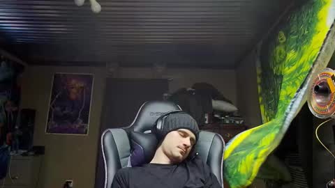 Snapshot of greenlungs8195 chatting on November 2025 09:46:02 PM Greenlungs8195 online show from November 2025 09:46:02 PM