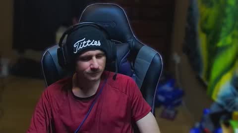 Snapshot of greenlungs8195 chatting on November 2025 06:46:02 AM Greenlungs8195 online show from November 2025 06:46:02 AM