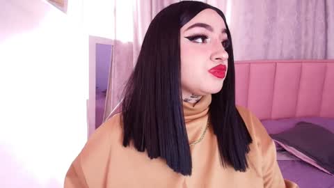 Snapshot of greennbella chatting on December 2024 07:03:02 PM online show from December 2024 07:03:02 PM