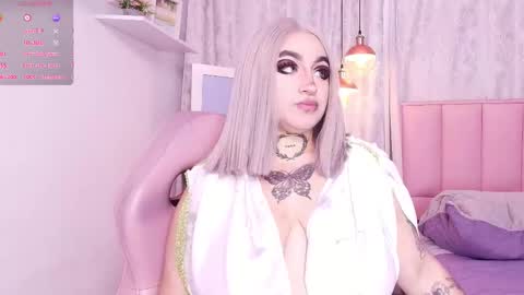 Snapshot of greennbella chatting on February 2025 07:10:02 PM online show from February 2025 07:10:02 PM