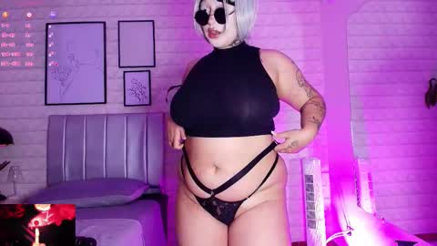 Snapshot of greennbella chatting on September 2025 07:16:01 PM online show from September 2025 07:16:01 PM