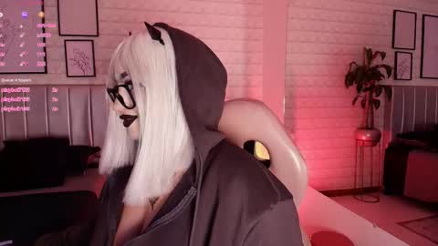 Snapshot of greennbella chatting on September 2025 07:17:01 PM online show from September 2025 07:17:01 PM