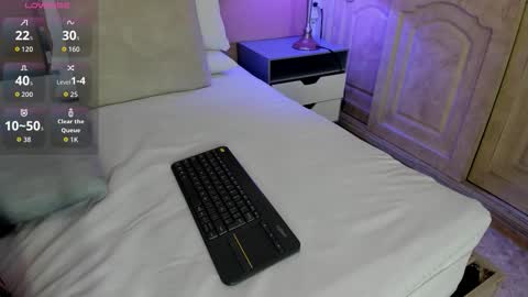 greidy_baker online show from October 2025 03:36:02 AM