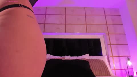 Greta Velvet  online show from February 2026 07:42:02 PM