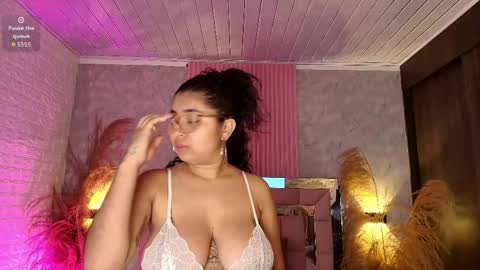 Snapshot of griselle_rousse chatting on June 2026 12:10:02 PM online show from June 2026 12:10:02 PM