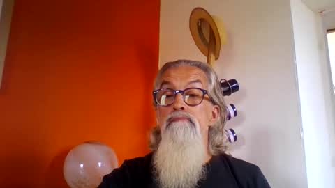 Grybear online show from September 2025 12:17:02 PM