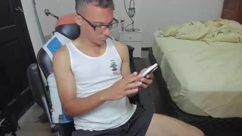 guachin_new online show from December 2024 06:24:02 PM