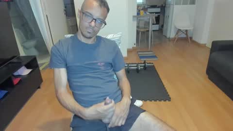 guachin_new online show from October 2025 05:55:02 PM