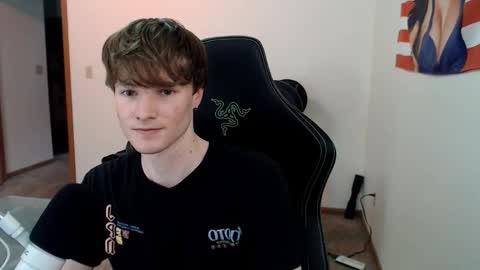 gucciboi4 online show from November 2025 07:32:02 PM