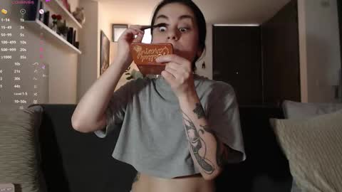 Elena online show from September 2025 07:27:01 PM