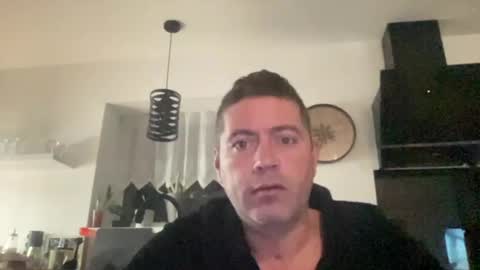 guil0 online show from October 2025 08:48:02 AM