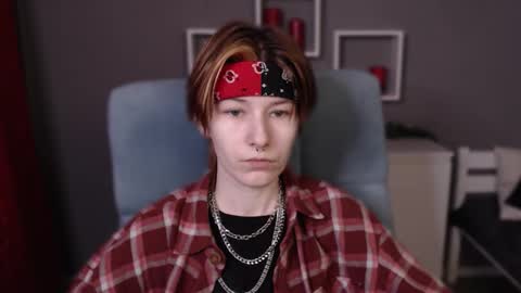 guitarandangell online show from January 2026 05:22:01 AM