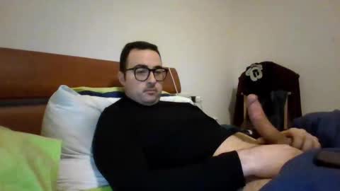 Snapshot of gullit93 chatting on February 2026 05:33:01 PM gullit93 online show from February 2026 05:33:01 PM