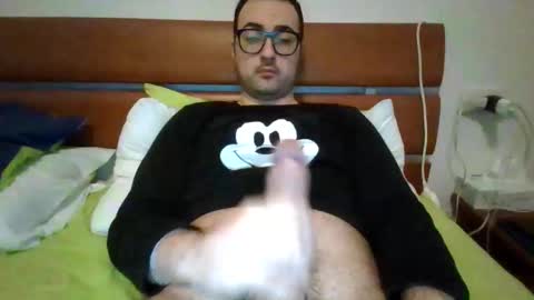 Snapshot of gullit93 chatting on February 2026 10:19:02 AM gullit93 online show from February 2026 10:19:02 AM