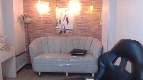 gumball_b online show from September 2025 03:21:01 AM