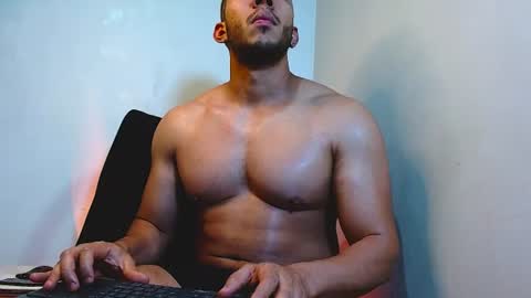 Snapshot of gurushake chatting on June 2026 05:20:02 AM holl latino online show from June 2026 05:20:02 AM