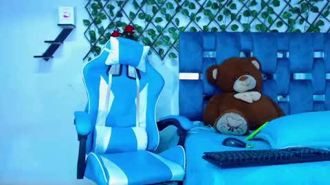 Hakim online show from January 2025 05:01:01 PM