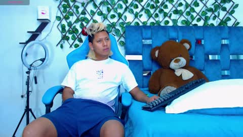 Hakim online show from March 2025 03:37:02 PM