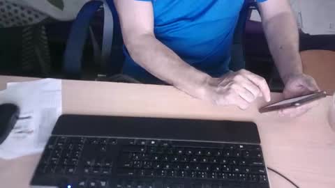gusanito_enano online show from May 2026 03:06:02 PM