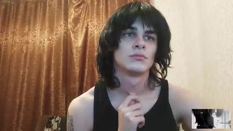 gushill_ online show from November 2025 12:31:02 AM