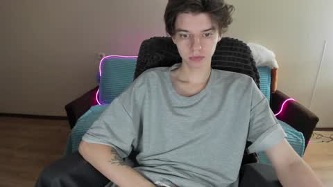 guy_liam1 online show from December 2024 05:04:01 AM