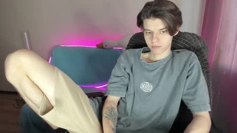 guy_liam1 online show from February 2025 02:23:02 PM