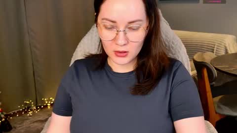 Sweety Kitty online show from December 2025 05:52:01 PM