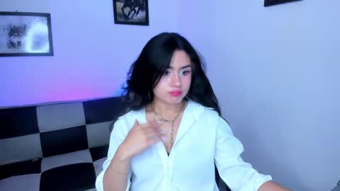 gwenhazel online show from September 2025 03:55:02 PM