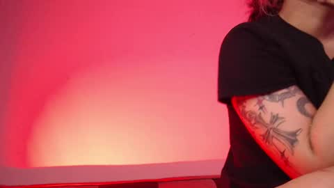 gwenhazel online show from November 2025 11:10:02 AM