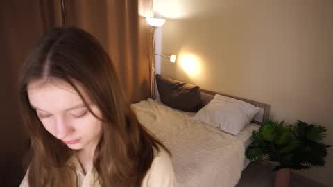 Molly online show from February 2026 05:17:01 AM